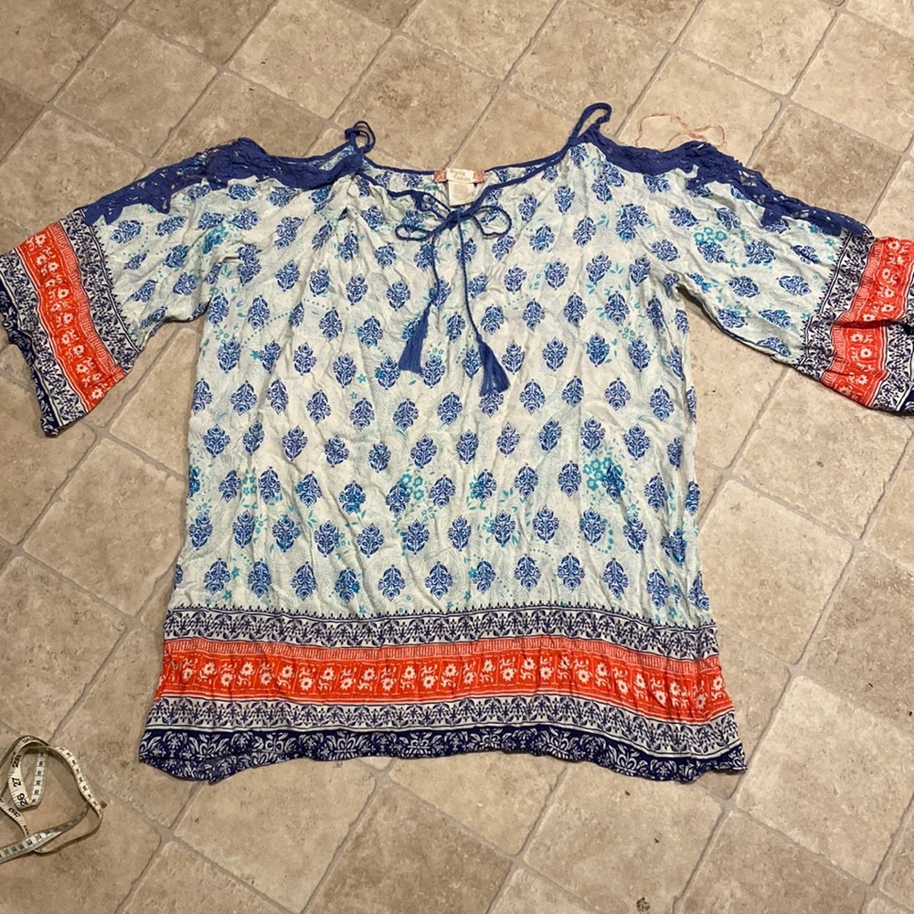 Flying tomato 3XL Cold shoulder tunic top